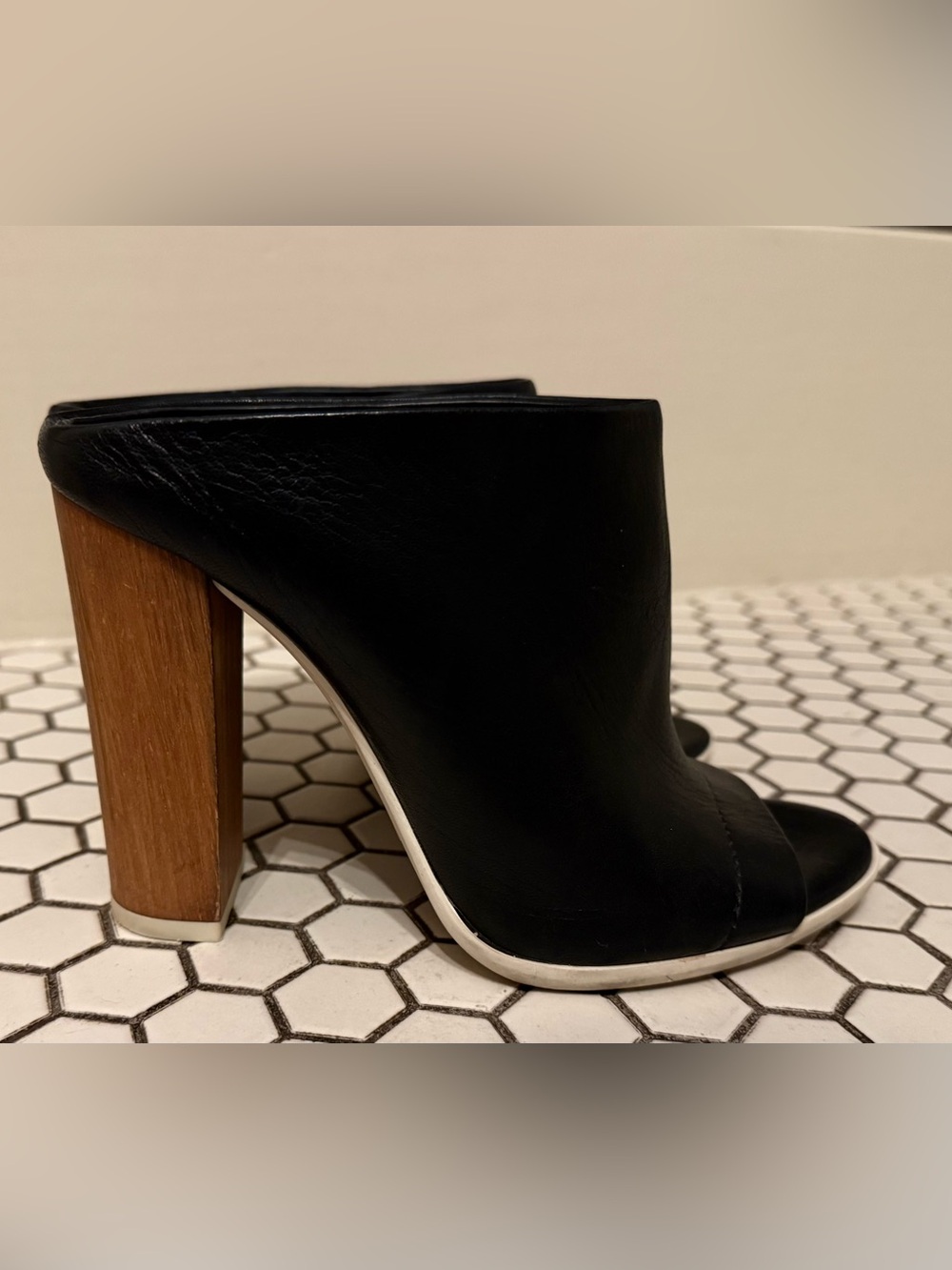 Vince Black Leather Women’s Mule Heels Size 37 (6.5)